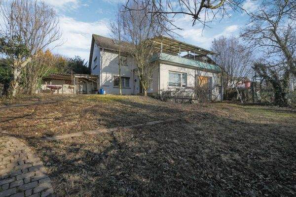 Rückansicht und Garten