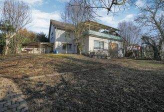 Rückansicht und Garten