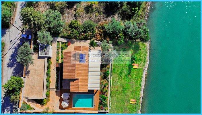 d3fe2de0a86a40b480e010fbac8a2eec-original