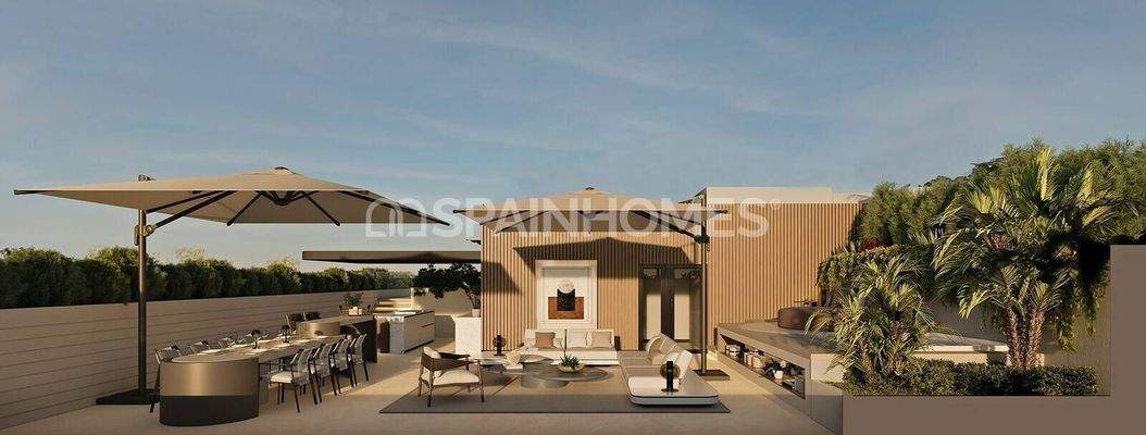 Well-Located Beachfront Villa for Sale in Marbella