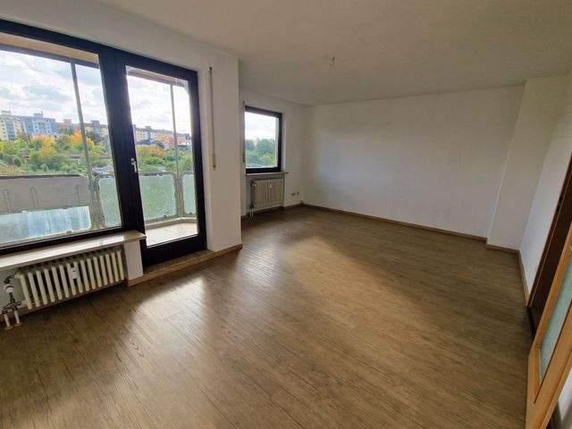 Thon: gemütliche 2-Zi.-Wohnung mit sonnigem Balkon! - Photo 2