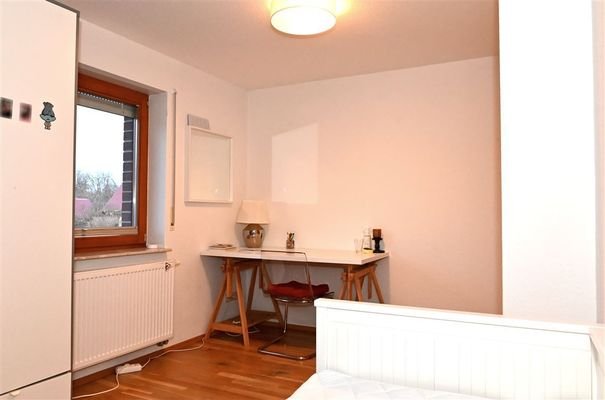 Schlafzimmer 6
