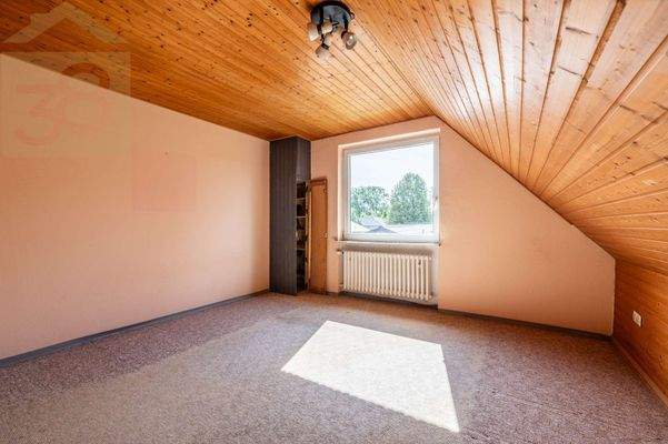 DG Kinder-/Arbeitszimmer 2