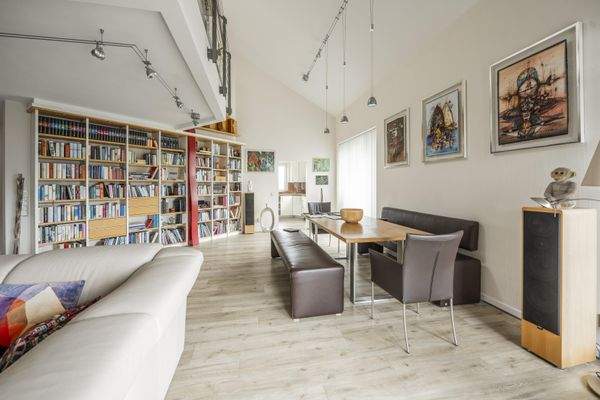 Essen und Bibliothek