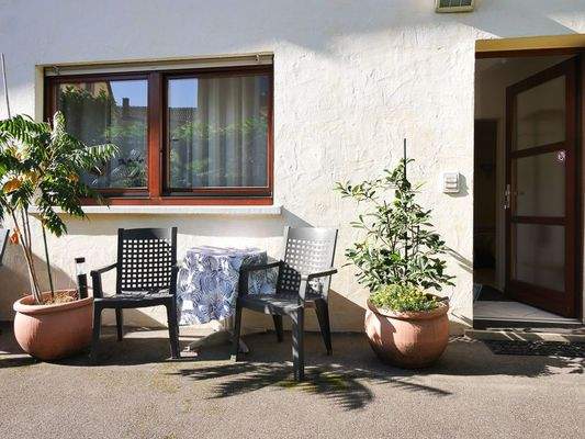 204  Außensitzplatz (1 von 1).jpg