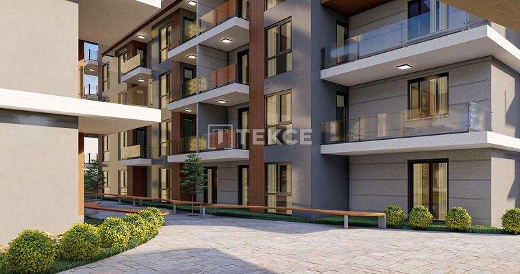 Horizontally Designed Flats in Complex with Pool in Yalova