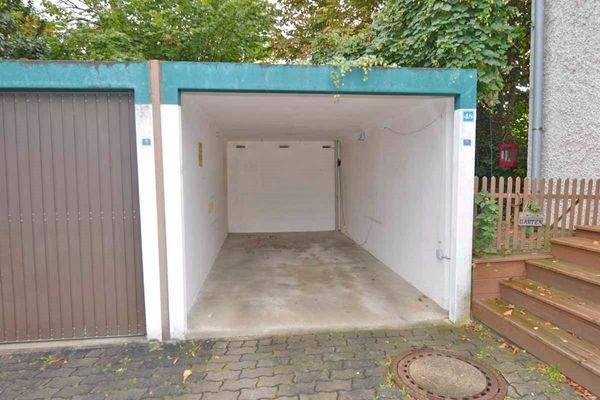 Garage - wird als Carport genutzt