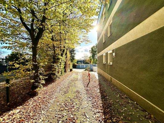 Zuwegung zum Eingangsbereich