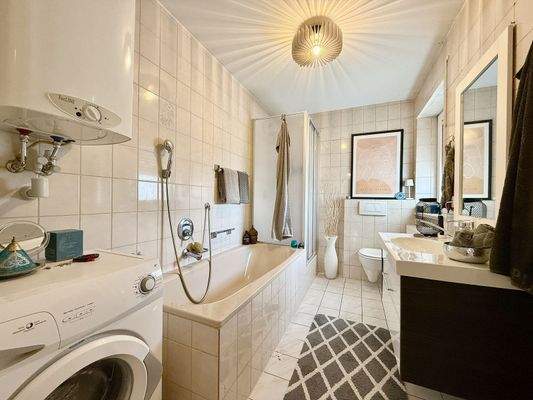 Bad Wohnbereich Bsp. Wohnung 1