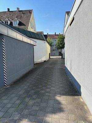 Einfahrt Parkplätze