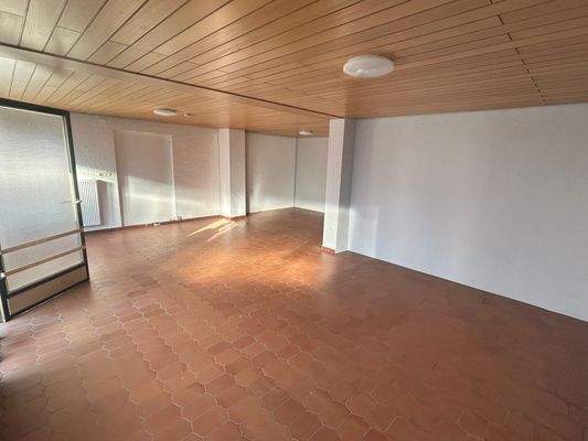 Gewerbefläche mit Schaufenster