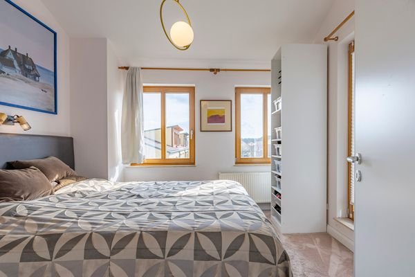 Schlafzimmer DG