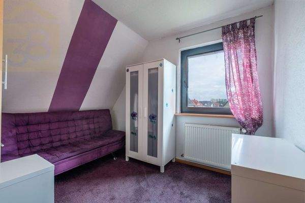 OG Kinder-/Arbeitszimmer