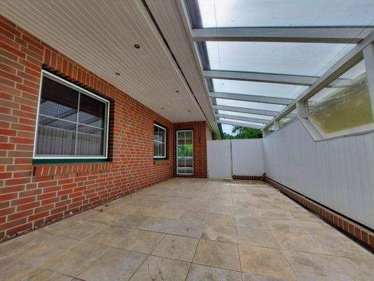 überdachte Terrasse - Ansicht I