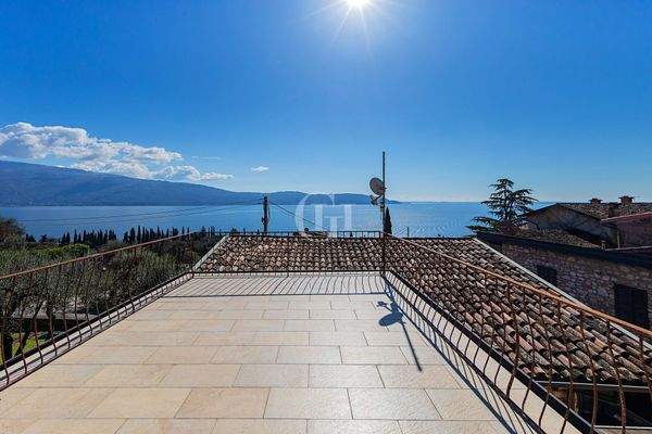 Terrasse mit Seeblick