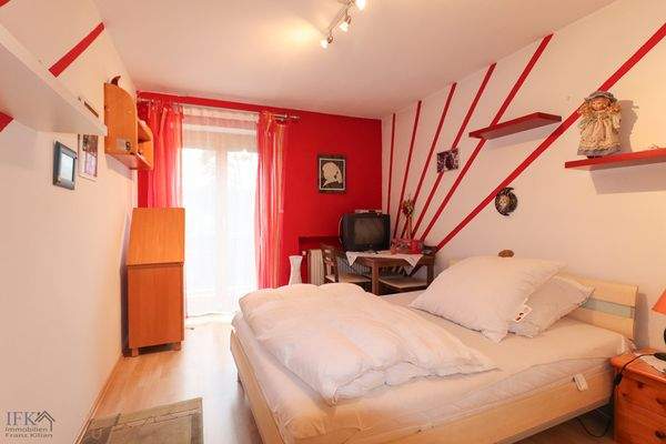 Schlafzimmer 2