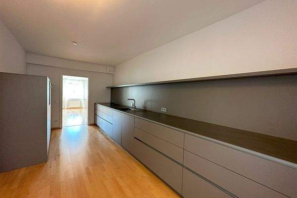 Tischlerküche mit Markengeräten - 2. OG