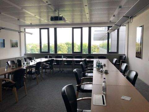 Augsburg Halle, Augsburg Hallenfläche