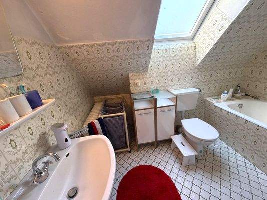 Tageslicht-Wannenbad, DG