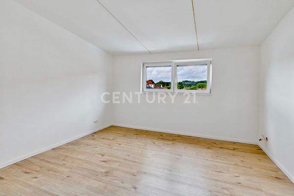 Schlafzimmer mit Blick zum Fenster