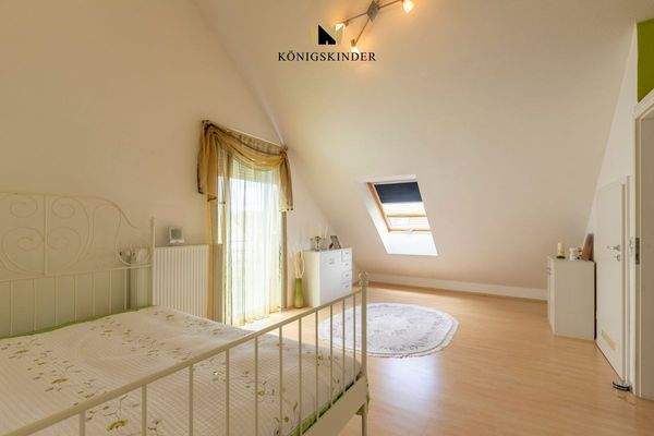 Schlafzimmer/Kinderzimmer 3 - DG