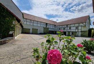 Innenhof mit Ansicht Scheunen