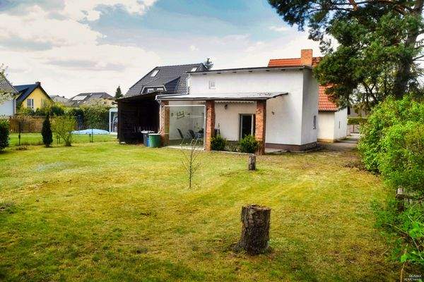 Remise mit Altbestand im vorderen Teil