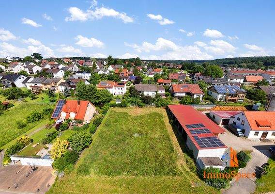 Blick auf das Grundstück von oben