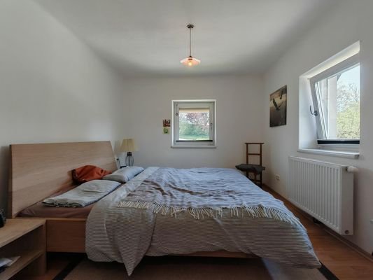 Schlafzimmer Nebengebäude (OG)