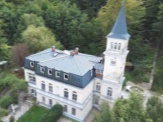 Aussenaufnahme - Dachgeschoßwohnung in Grau