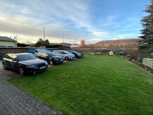 Garten mit Stellplätzen