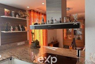 Küche mit Markengeräten