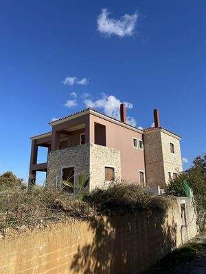 Kreta, Perivolia: Riesiges Anwesen mit Café und Swimmingpool in der Nähe des Zentrums von Chania zu verkaufen