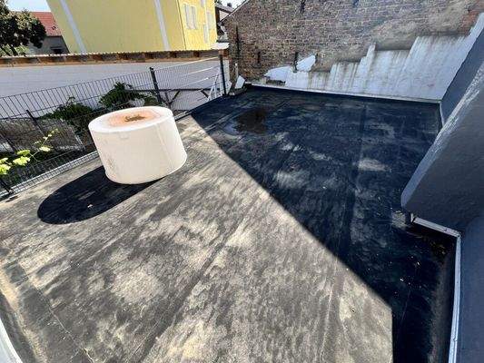 Vllt. Holzfussboden?