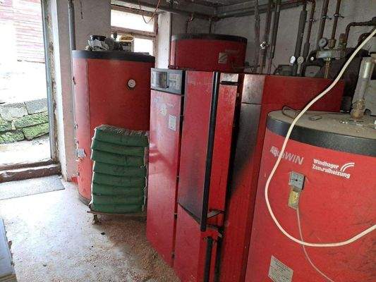 14_Heizraum  Windhager Holzheizung + Puffer.jpg