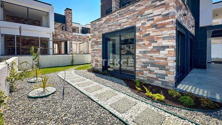 Villas Near the Beach with Open Sea View in Kuşadası