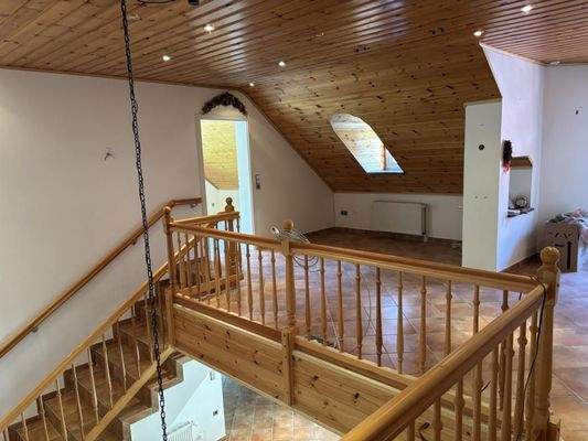 Treppe zum Dachgeschoss