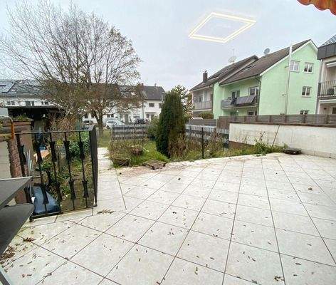 Erdgeschoss - Balkon & Garten