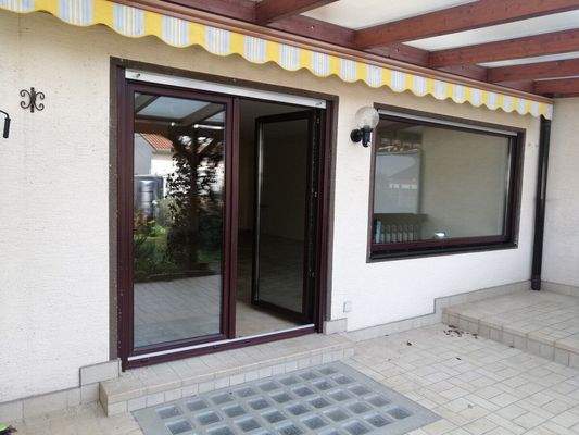 Terrasse mit Licht nach unten