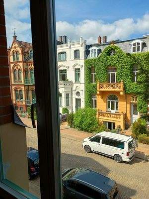 Blick zur Straßenseite