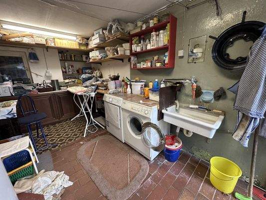 Abstellraum im Nebengebäude