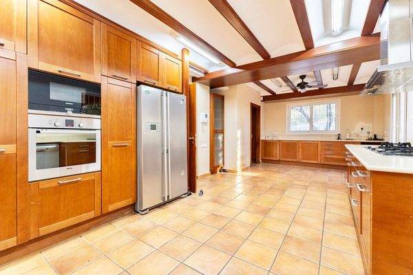 2535SG Spanien, Valencia, Betera, Haus mit Reitanlage zu verkaufen