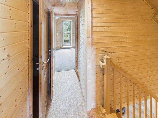 CAM03784G0-PR0073-STILL026