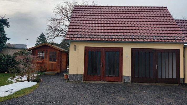Doppelgarage mit Gartenlaube