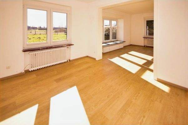 Essbereich mit Wohnzimmer EG