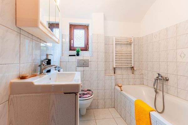 DG rechts - Badezimmer