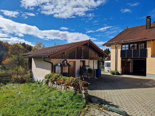 Nebengebäude-Hofeinfahrt