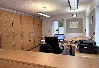 Büro/Empfang mit...