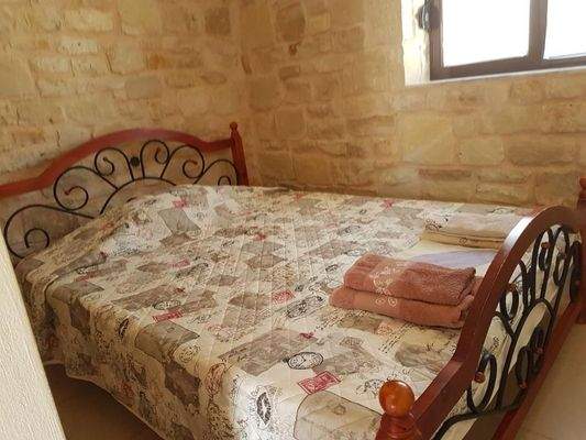 Kreta, Analipsi: Neubau - Haus aus traditionellem Stein nahe des Meeres zum Verkauf