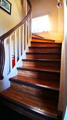 Treppe zum Obergeschoss.jpg